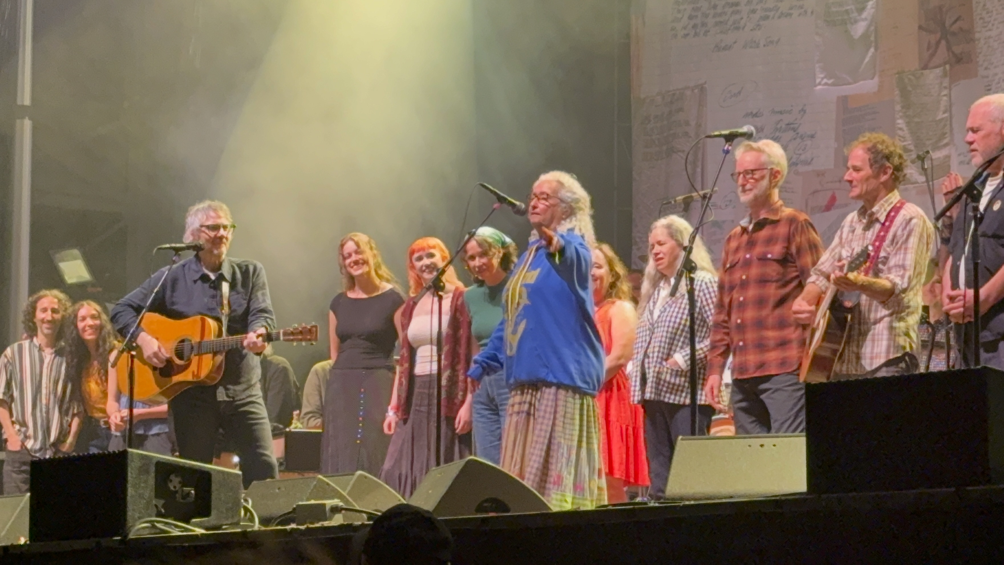Solid Sound Festival 2026: Wilco, Billy Bragg & friends (Natalie Merchant from 10,000 Maniacs, Hugo Burnham from Gang of Four) joined by Nora Guthrie and family to perform Woody Guthrie’s “This Land Is Your Land”.